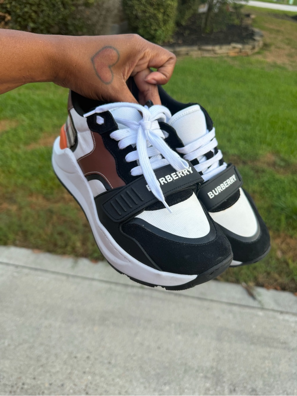 Burberry Men’s Black White Brown Orange Low-Top Sneakers